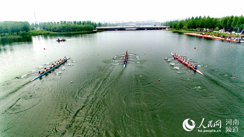 河南鄭州：百舸爭流飛舟競渡 中外名校決戰龍子湖