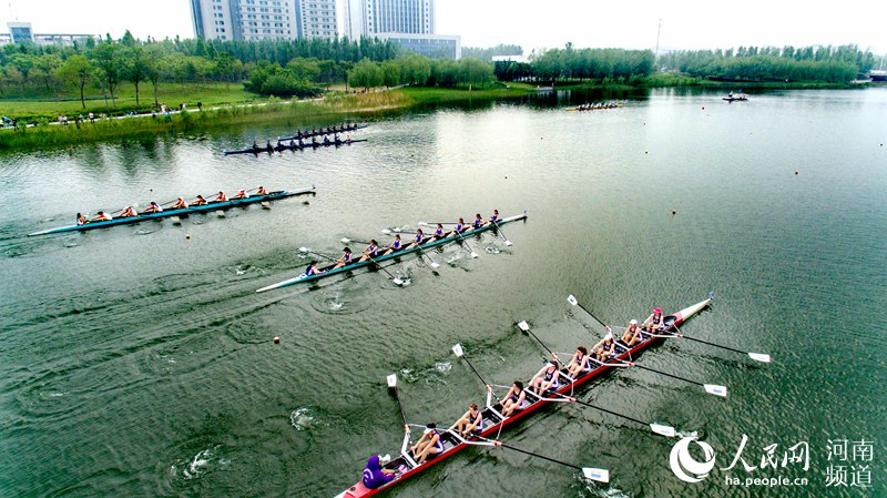 河南鄭州：百舸爭流飛舟競渡 中外名校決戰龍子湖