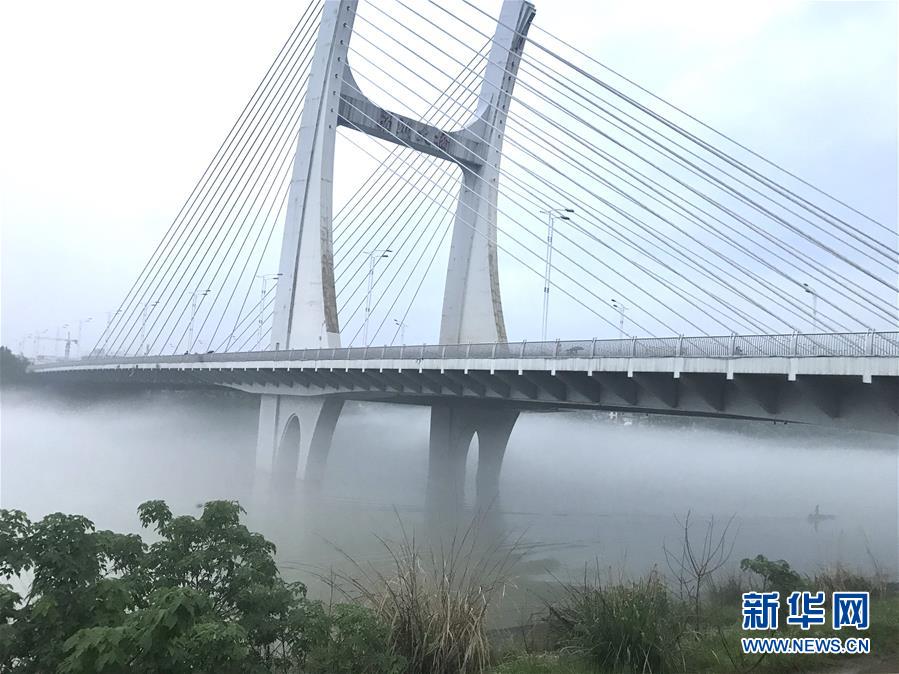 煙雨漓江