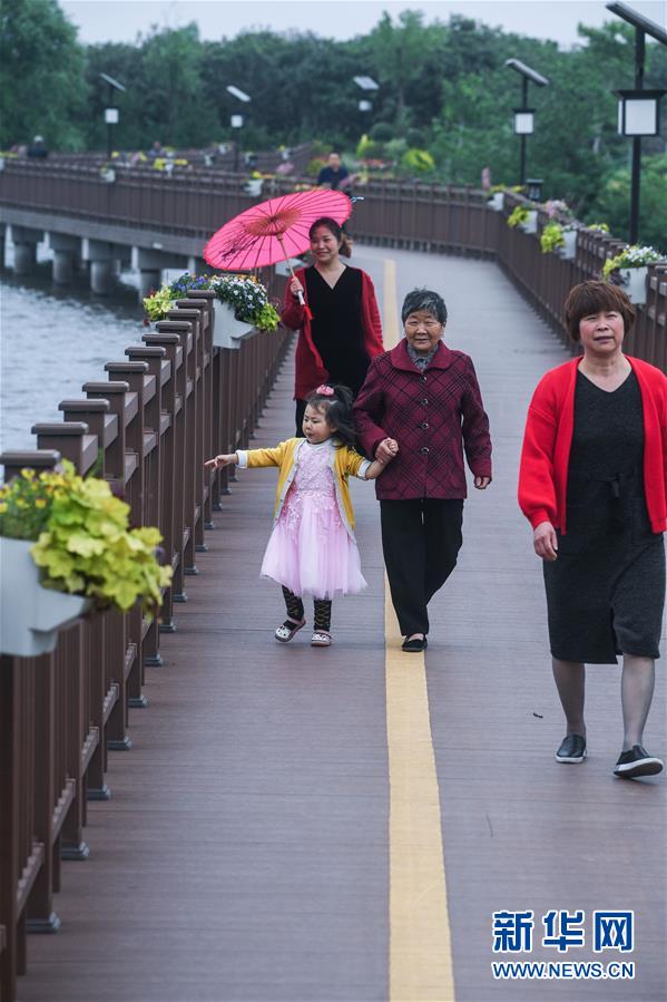 浙江塘棲鎮：鄉村百姓樂享春季鄉村美景