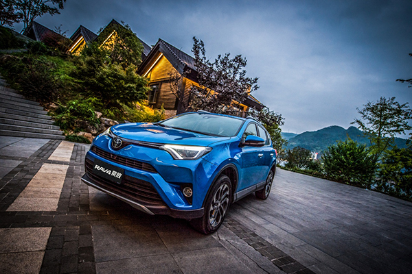 厲害了我的車 試駕新RAV4榮放