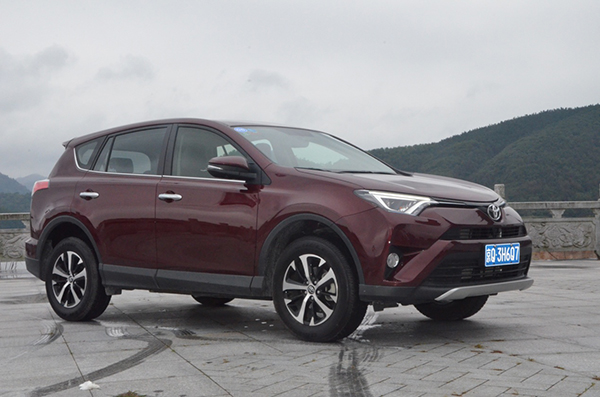 厲害了我的車 試駕新RAV4榮放