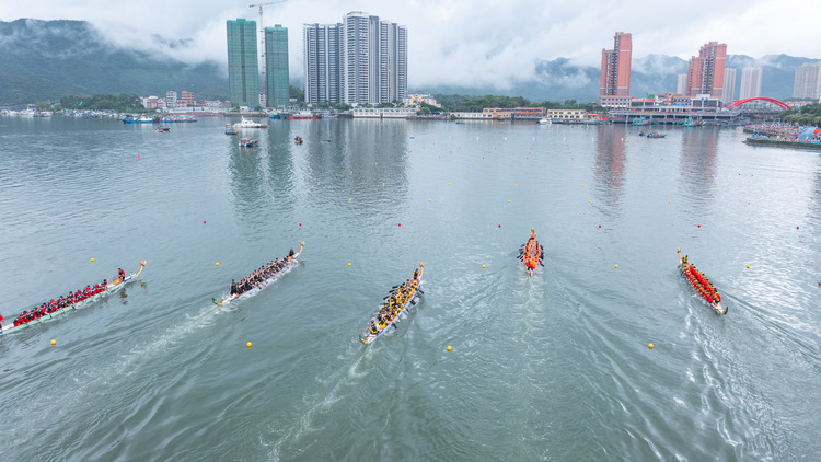 惠港龍舟齊“鬧”海 惠州大亞灣激情上演“F1”_fororder_海上龍舟賽5（惠州日報<span class=