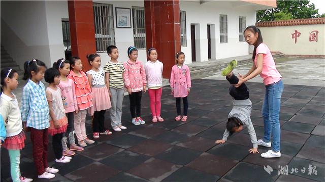 鄖陽五年補充150名年輕教師無一流失