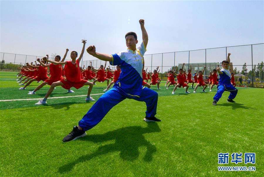 河北邯鄲：梅花拳“武”動校園