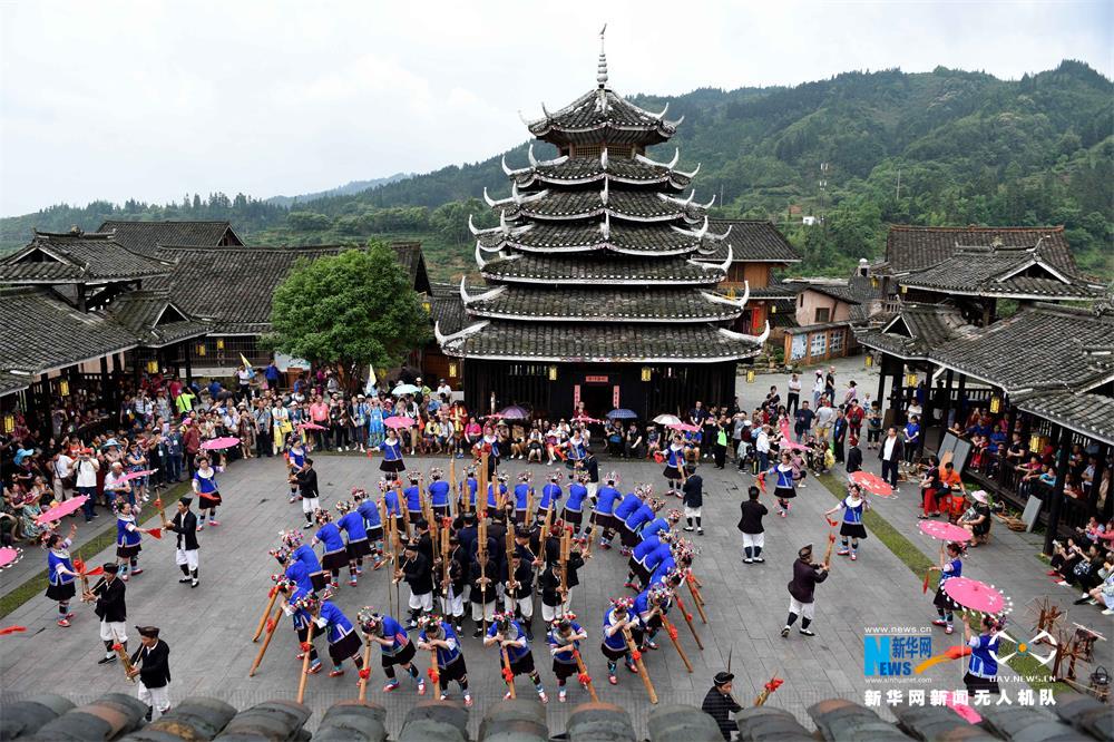 航拍廣西三江：粵桂旅遊扶貧專列開進侗鄉