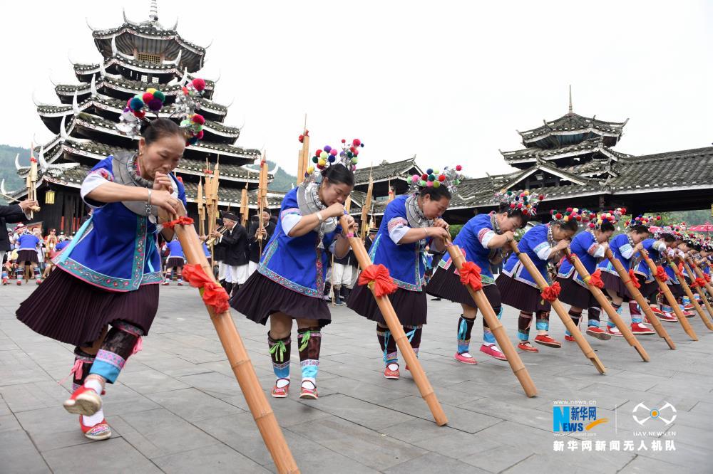 航拍廣西三江：粵桂旅遊扶貧專列開進侗鄉