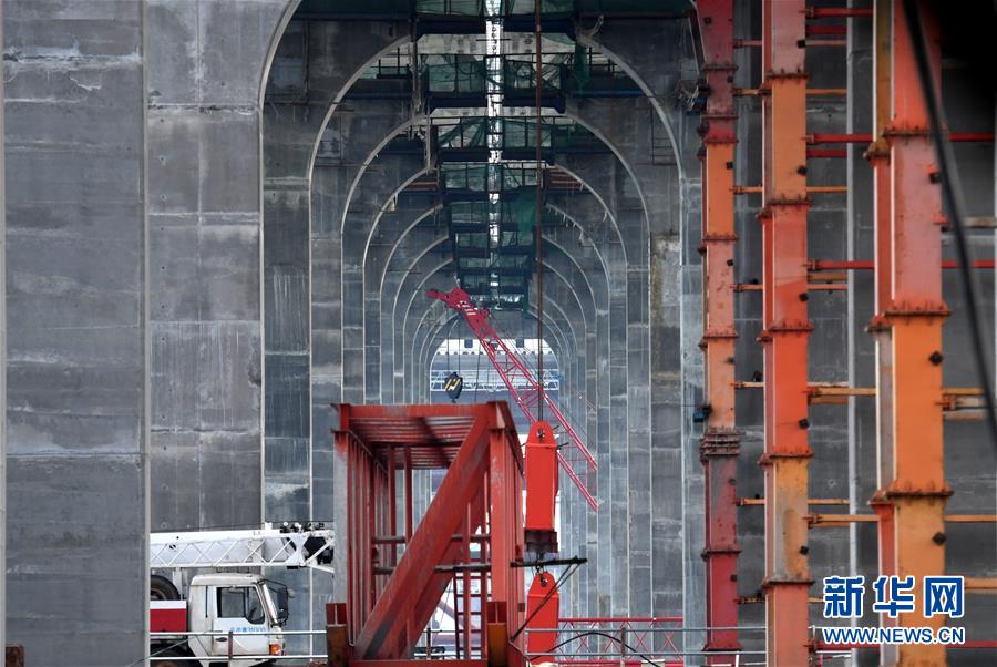 國內首座跨斷裂帶大橋預計年底建成通車