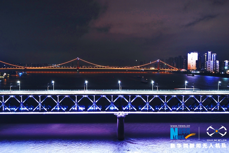 夜與晝——航拍長江第一橋