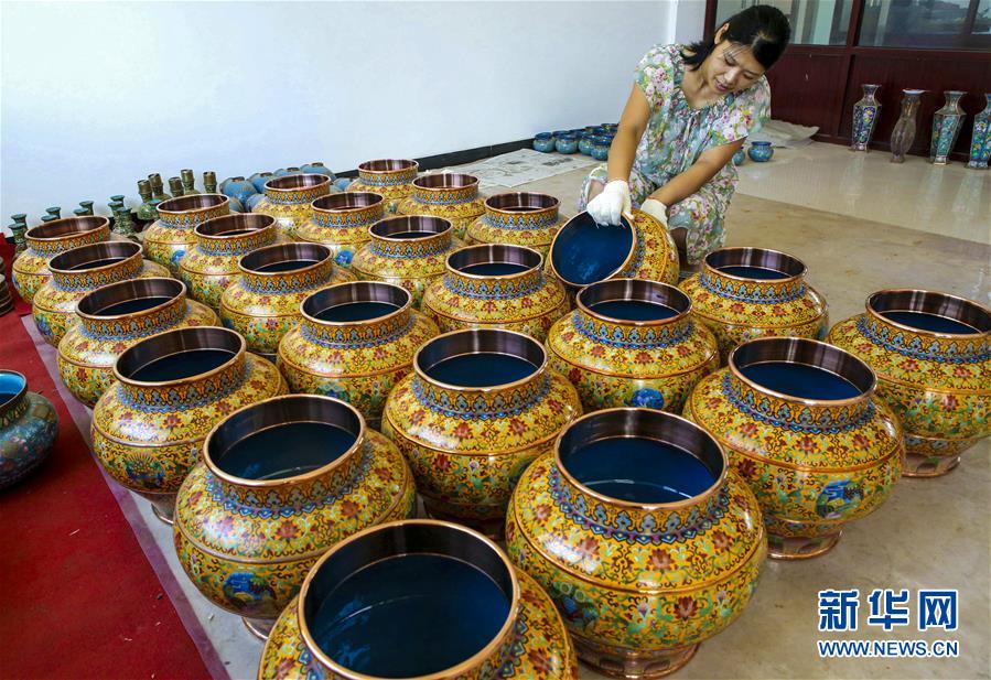 河北饒陽：景泰藍助推婦女就業