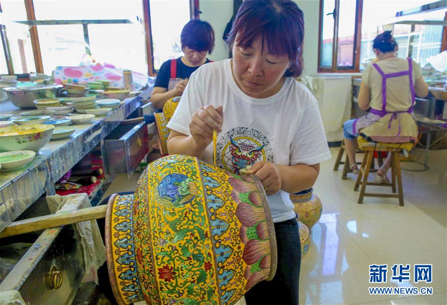 河北饒陽：景泰藍助推婦女就業