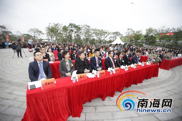 海南新地標日月廣場開業 開啟島內年底購物狂歡