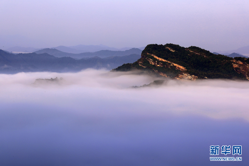 安徽：雨後齊雲山 雲海現奇觀