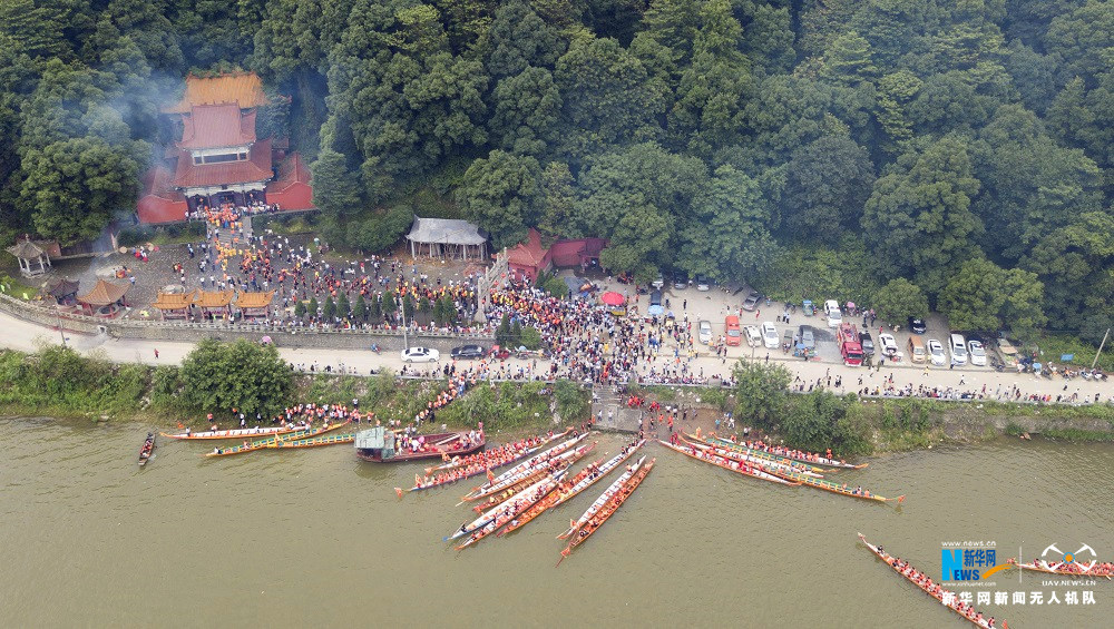 迎端午 航拍江西仙女湖昌山廟龍舟活水