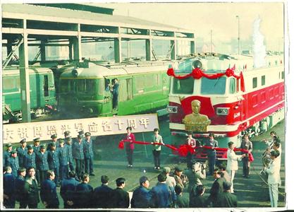 作為臨客牽引機車 "周恩來號"連續40年投入春運