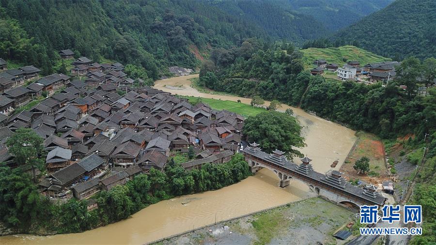 貴州榕江：煙雨侗寨美如畫