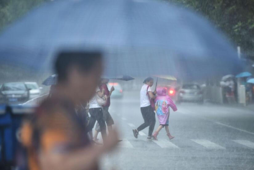 今晨 武漢暴雨如注