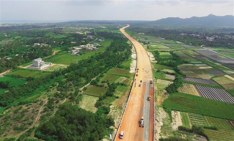 文章末尾有圖【焦點圖】文昌濱海旅遊公路力爭2017年國慶前建成通車