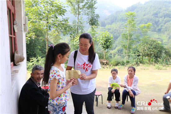 （急稿 原創 未來之星專題 益成長快訊摘要列表 三吳大地南通 移動版）結對幫扶 行走在山區裏的公益