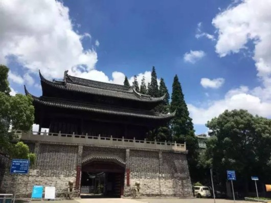 【旅遊小文字】韓寒《乘風破浪》帶你看上海隱密去處