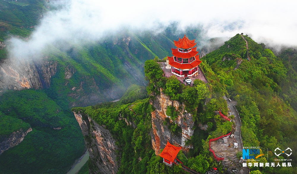 無人機雲端邂逅重慶雲臺寺