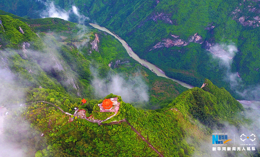 無人機雲端邂逅重慶雲臺寺