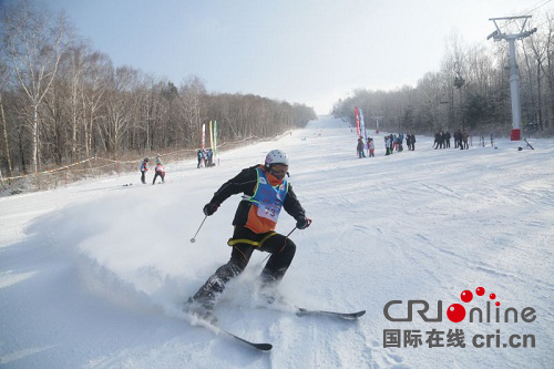 “日月峽杯”大眾高山 單雙板滑雪賽開賽