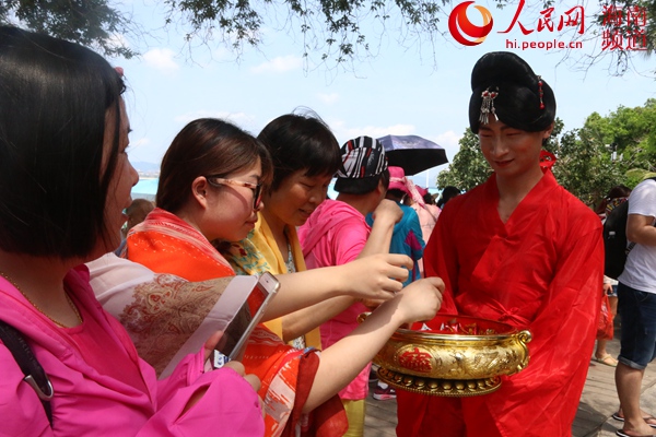 【今日焦點文字列表】【即時快訊】蜈支洲島放生魚苗祭祀媽祖誕辰1057週年