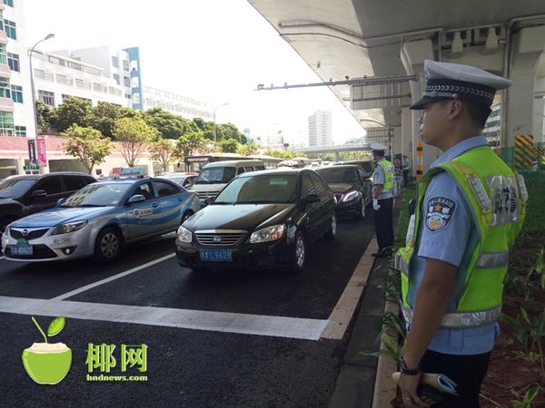 末尾有圖【截圖圖文列表】【即時快訊】海口交警開展迎高考機動亂鳴喇叭整治活動