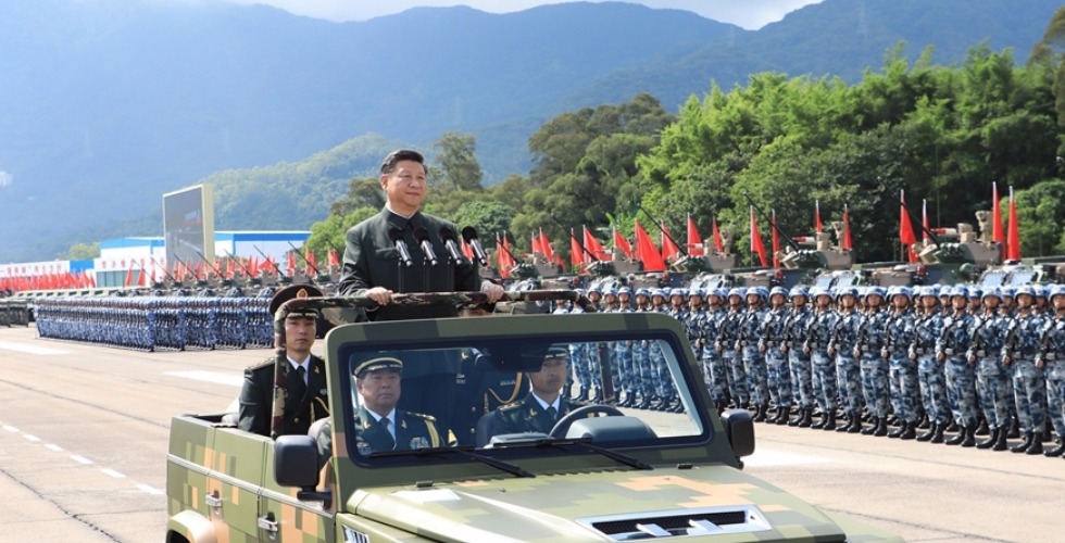 習近平視察中國人民解放軍駐香港部隊