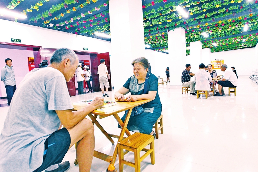 【輪播圖】鄭州21處納涼點開放 26℃天然涼 喊你來納涼