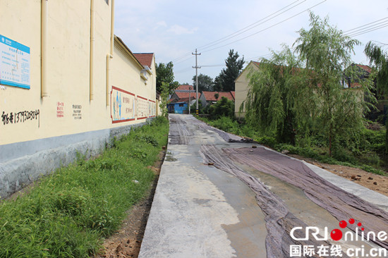 淄博沂源：村級公路網化工程使群眾直接受益_fororder_沂源：石橋村村道_副本