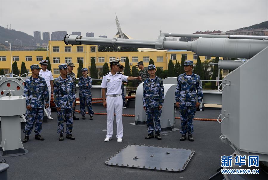 第四屆全國學生軍事訓練營在大連開營