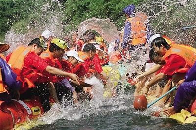 【今日焦點文字列表+摘要】【即時快訊】海南避暑旅遊經濟潛能釋放  摘要：旅遊專家建議海南要積極將“涼資源”變為“熱産業”。