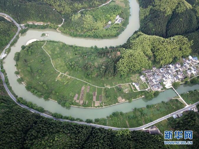 新安江流域：護一江清水，享“綠色紅利”