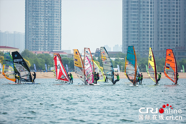 【供稿待審】秦皇島丨2019中巡賽·WGP秦皇島站第二日 花樣賽制開啟大眾帆板運動新篇章（生態進行時）