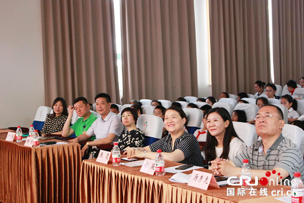 【供稿待審】探索以脊柱健康促進視力健康——全國青少年脊柱與視力健康主題營側記（綠色經濟）
