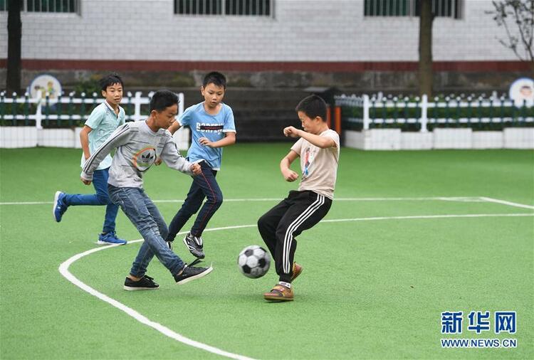 教育部：保障學生每天校內校外各1個小時體育活動