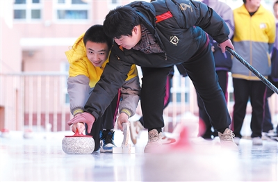 冰雪運動熱校園_fororder_5·