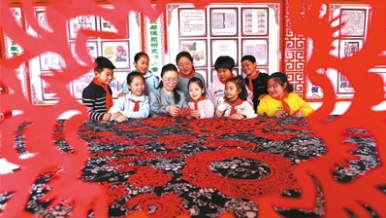 非遺剪紙進校園