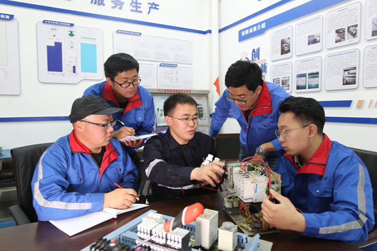 技高者多得!首席技師年收入最高可達60萬元 技高者多得!首席技師年收入最高可達60萬元