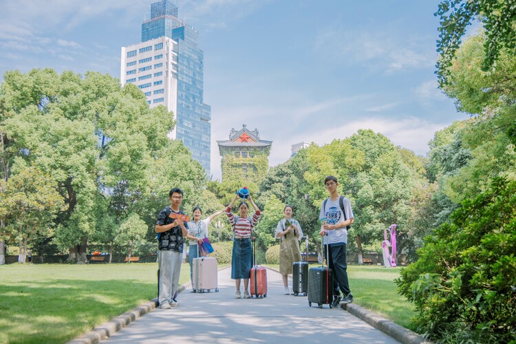 2023高招進行時丨南京大學：兩城四校區 培養基礎紮實 發展口徑寬 潛力更大的人才_fororder_14