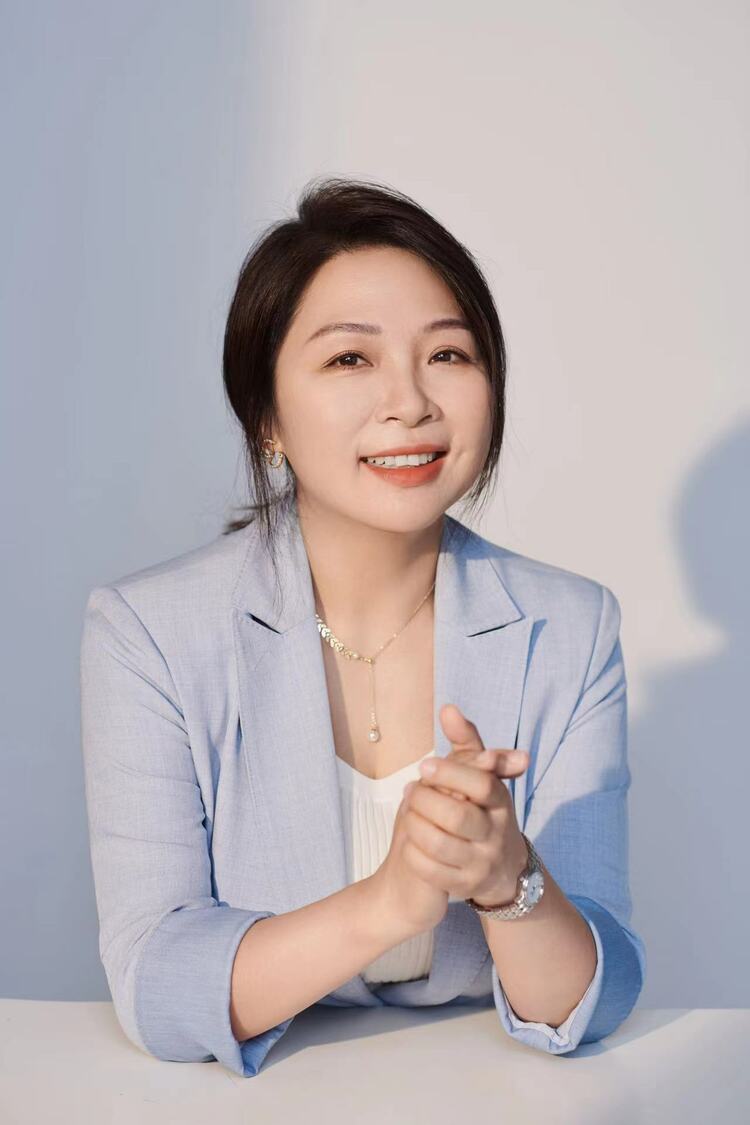 圖片默認標題 圖片默認標題_fororder_校長 徐怡 照片