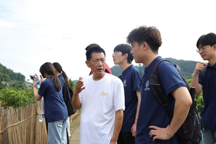 重慶城市科技學院：科技賦能鄉村 青春助力振興_fororder_1