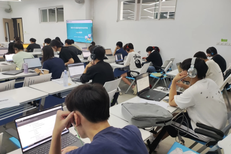 重慶城科雙校區啟動雅思測試 多重獎學金助學子留學_fororder_2