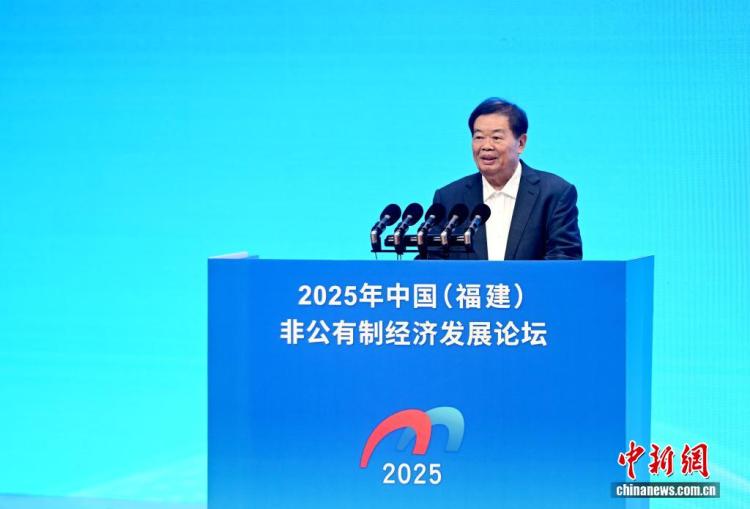 曹德旺：讓大學與産業協同創新發展