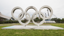 當奧運冠軍走進思政課堂_fororder_wechat_2025-11-03_091835_042