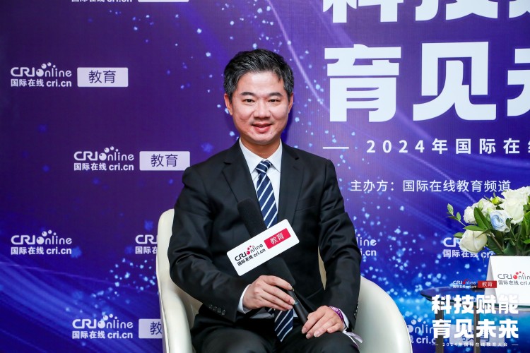 專訪廣州商學院黨委委員，黨委宣傳部部長翁楚歆_fororder_1