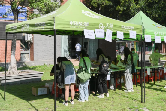 廣州新華學院穗莞兩校區嚴把“防疫關” 萬餘名學生開學返校