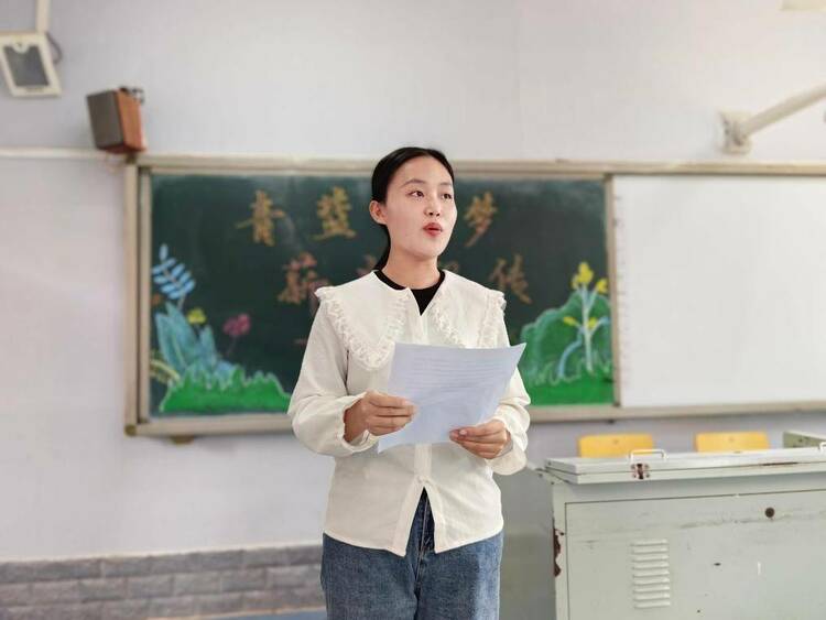青藍築夢 薪火相傳——四維小學舉行“青藍工程”師徒結對儀式
